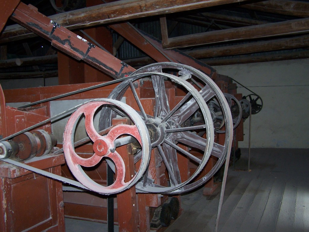 Tweeling mill